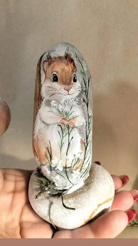 Rock Painting Realistic, Painting Realistic, Acrylic Painting Inspiration, Squirrel Art, Diy Rock Art, Rock Sculpture, Painted Clay Pots, Painted Clay, Animals Farm