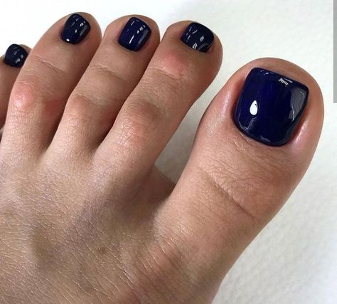 Blue Pedicure, Blue Toe Nails, Hoco Nails, Dark Blue Nails, Summer Pedicure, Navy Blue Nails, Pedicure Ideas, Pedicure Colors, Gel Toe Nails