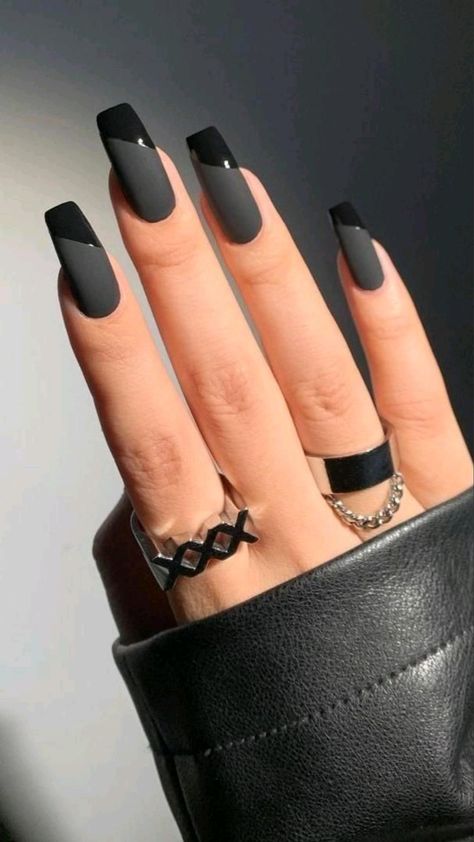 Unghie Sfumate, Gray Nails, Black Nail Designs, Thanksgiving Nails, Black Nail, Nails And Makeup, Classy Nails, Chic Nails, Matte Nails