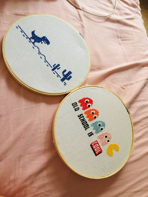 Gaming Embroidery, Cross Stitch Games, Cross Stitch Tutorial, Blackwork Patterns, Funny Cross Stitch Patterns, Fabric Stamping, Pola Kristik, Basic Embroidery Stitches, Cross Stitch Love