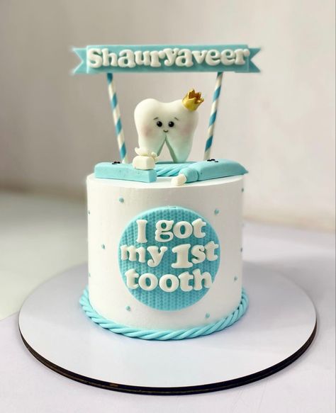 First Tooth Cake Boy, First Tooth Photography Ideas, First Teeth Cake Ideas, First Tooth Cake, I Got My First Tooth, My First Tooth, Milestone Cake, Tooth Cake, Duck Cake