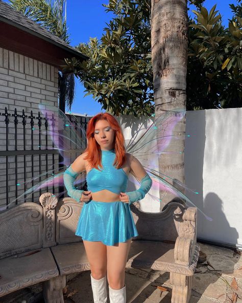 Fairy outfit, winx club party, bloom winx club Bloom Costume, Winx Cosplay, Clubbing Outfit, Fairy Photoshoot, Bloom Winx, Sparkle Outfit, Edc Outfits, Pretty Halloween Costumes, Bloom Winx Club