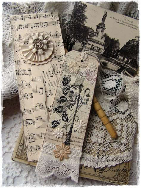 Stary Papier, Sheet Music Crafts, Old Book Crafts, Book Page Crafts, Music Crafts, Diy Bookmarks, Book Markers, Vintage Junk Journal, Handmade Tags