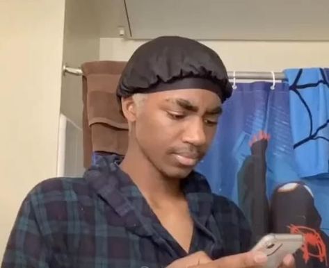 Confused Reaction Video, Twitter Reaction Videos, Reaction Vid, Memes Gretchen, Video Meme, Reaction Videos, Face Funny, Current Mood Meme, Vines Funny Videos