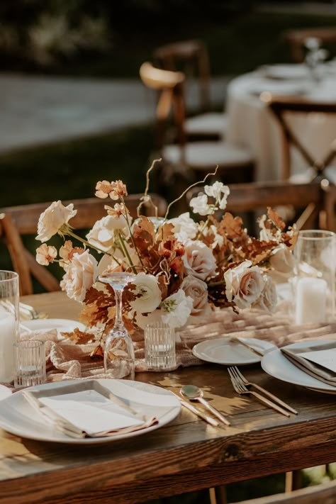 Ashley + Christian — Cultivated by Faith Wedding Earthy Tones, Light Terracotta Wedding, Terracotta Centerpiece Wedding, Terracota Wedding, Bohemian Terracotta, Fall Wedding Tablescapes, Earth Tone Wedding, Yarrow Flower, Decor Minimal