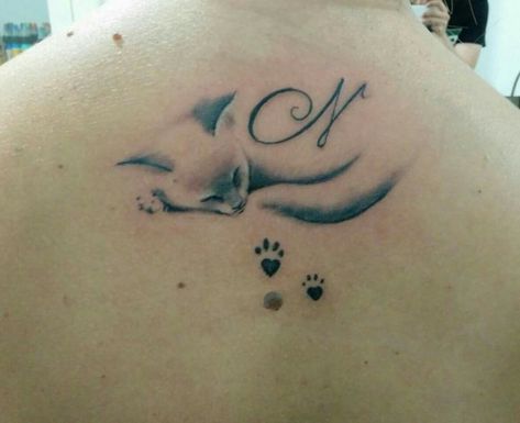 Cat Tatoos, Watercolor Butterfly Tattoo, Garden Edger, Paw Print Art, Body Tattoo Design, Memories Ideas, 10 Tattoo, Cute Cat Tattoo, Simple Tattoos For Women