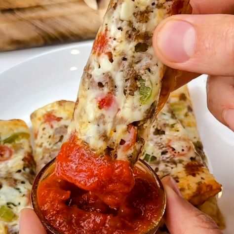 Low Carb Pizza Roll Ups, Carnivore Pizza Rolls, Keto Pizza Roll Ups, Pizza Rollups, R3 Recipes, Pizza Roll Ups, Canned Milk, Cheese Roll Recipe, Low Carb Pizza Recipes