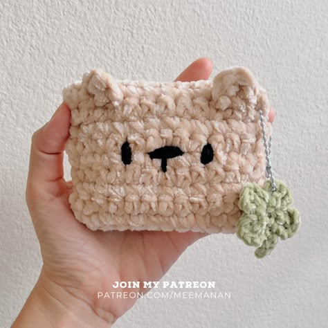 Crochet Card Pouch, Pencil Pouch Pattern, Crochet Mini Pouch, Bear And Rabbit, Crochet Wallet, Crochet Doll Tutorial, Crochet Fairy, Crochet Pouch, Pouch Tutorial