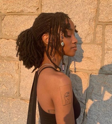 Dreadlocks On Black Women, Black Dreads Black Women, Locs Art Reference, Dreads For Black Women, Locs Inspo Black Women, Small Locs With Curly Ends, Dread Locs Black Women, Women Dreadlock Styles, Dread Locks Black Women Hairstyles