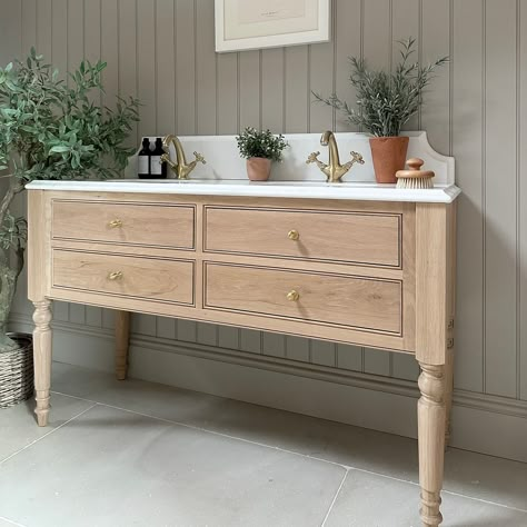 THE TURNED LEG COLLECTION | Holly Oak House Spindle Leg Bathroom Vanity, Bathroom Vanity With Legs Ideas, Bathroom Vanity With Legs, Oak Bathroom Vanity, Master Bath Vanity, Oak House, Barn Kitchen, Single Sink Vanity, Turned Leg