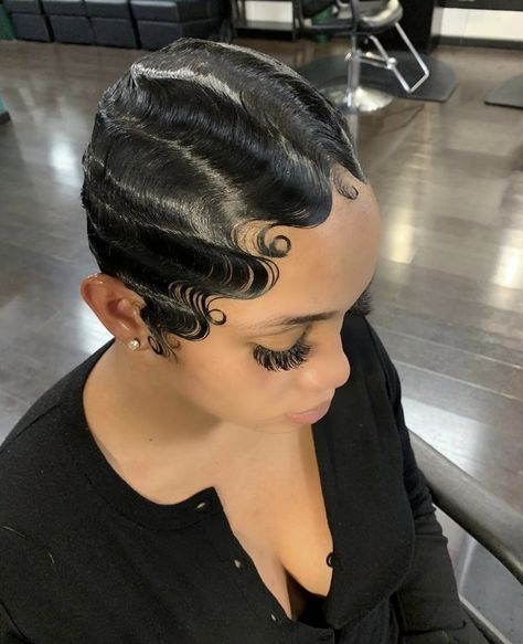 Miami Hairstyles, Waves Hair Styles, 360 Waves Hair, Twa Styles, Finger Waves Short Hair, Kort Bob, Finger Wave Hair, Finger Wave, Short Hair Waves