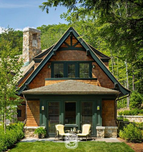 Modern Cottage Exterior, Shope Reno Wharton, Shingle Style Architecture, American Cottage, Cottage House Exterior, Rustic Houses, Houses Exterior, Shingle House, Lake Houses Exterior