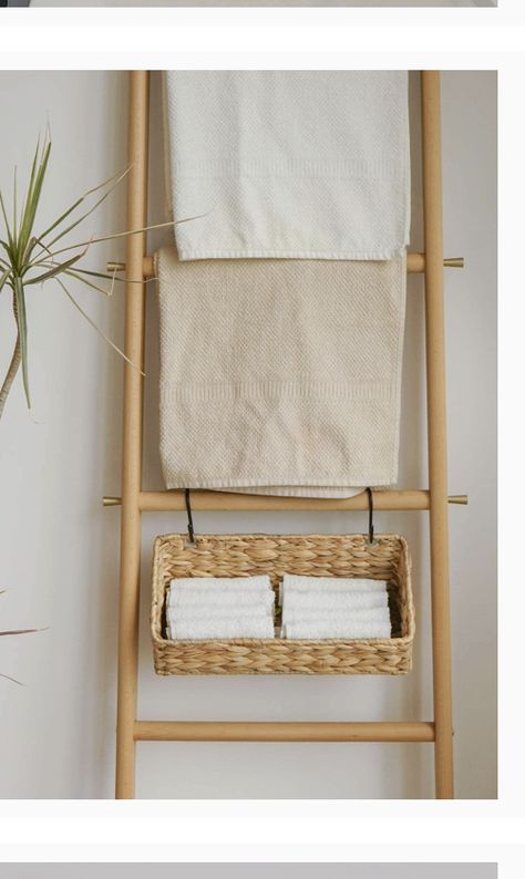 Boho Bath Towels Display, Towel Ladder With Shelf, Short Bathroom Towel Ladder, Towel Ladder Bathroom, Bathroom Towel Ladder, Old Ladder Ideas, Praying Room, Wooden Bathroom Accessories Towel Racks, Bamboo Towel Ladder