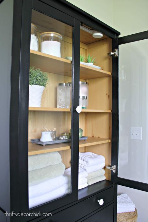 Two-toned furniture makeover for the bathroom Hemnes Cabinet, Ikea Hemnes Cabinet, Glass Bathroom Cabinet, Ikea Furniture Makeover, Ikea Cabinet, Painting Ikea Furniture, Black Painted Furniture, Bathroom Furniture Ideas, Ikea Inspiration