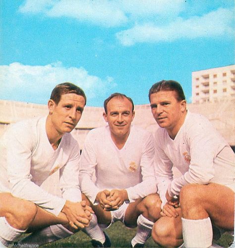 Raymond Kopa, Club Madrid, Real Madrid Pictures, Real Madrid Photos, Football Magazine, Ronaldo Soccer, Real Madrid Soccer, Soccer Girl Problems, Real Madrid Club