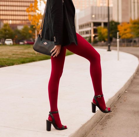 8 Fashion Tips : How to Match Your Tights With Your Shoes https://www.glitzandglambytiff.com/blog/8-fashion-tips-how-to-match-your-tights-with-your-shoes Polka Dot Tights Outfit, Burgundy Tights, Navy Tights, Nude Tights, Polka Dot Tights, Outfit Choices, Red Tights, Red Stockings, White Tights