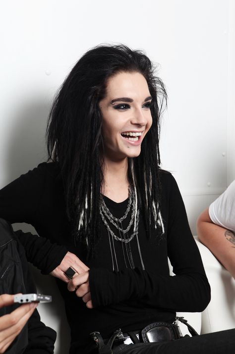 Did you like Bill Kaulitz' dreads? This was Tokio Hotel 2009 Tokyo Hotel, Georg Listing, Tokyo Hotels, Bill Kaulitz, Tom Kaulitz, Tokio Hotel, Emo Boys, Future Boyfriend, Pretty Men