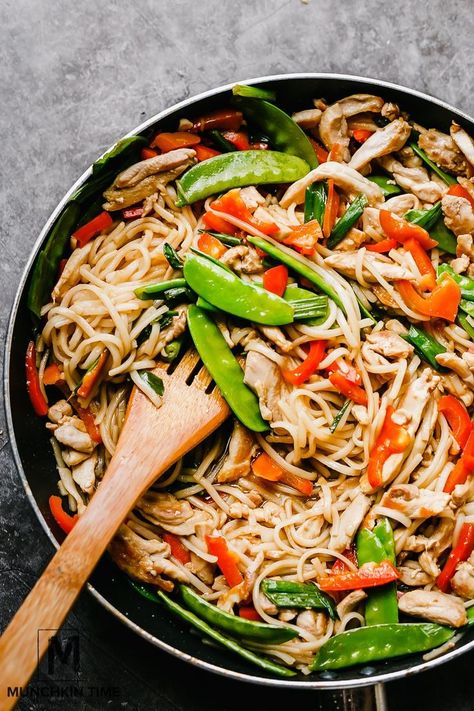 30-Minute Chicken Stir Fry Easy Dinner Recipe - Stir Fry Recipes Chicken, Easy Stir Fry, Recipes Paleo, Pasta Fatta In Casa, Paleo Dinner, Chicken Stir Fry, Goulash, Stir Fry Recipes, Acid Reflux