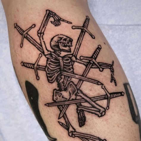 Dance Tattoo, Art Macabre, Traditional Black Tattoo, Woodcut Tattoo, Medieval Tattoo, Skeleton Tattoo, Skeleton Tattoos, Gothic Tattoo, Dancing Skeleton