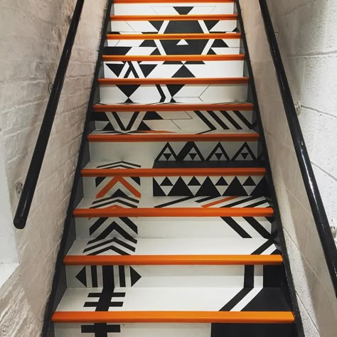 Stair Riser Paint Ideas, Painting On Stairs, Stair Painting Ideas, Stencil Stairs, Stair Tread Ideas, Painted Stairs Ideas, Stairs Painting, Stenciled Stairs, Painting Stairs