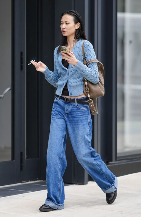 Orseund Iris Outfit, Jeans And Top Aesthetic, Frankie Stark Outfits, Natural Body Type Outfits, Blue Longsleeves Outfit, Half Boots Outfits, Jeans And Flats Outfit, Ootd Inspo Outfit Ideas, Spring London Outfit