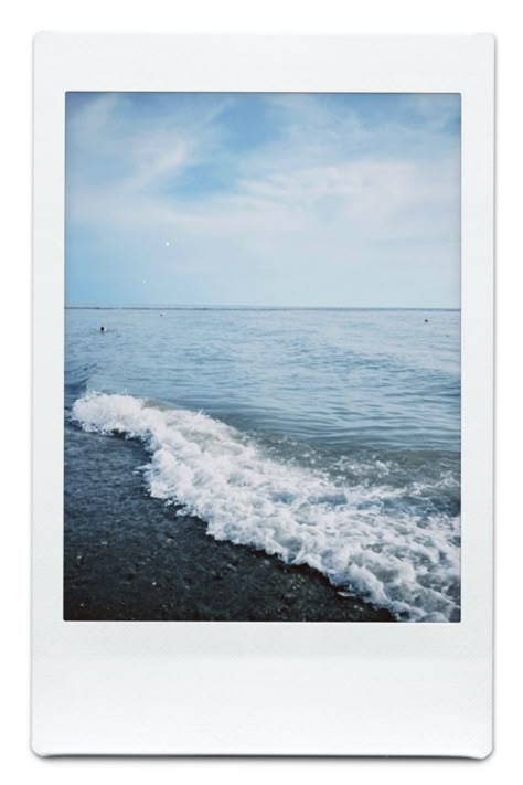 Blue Polaroid Aesthetic, Polaroid Pictures Wallpaper, Polaroid Aesthetic Pictures, Ocean Polaroid, Free Photo Collage Templates, Beach Polaroid, Cute Phone Ideas, Blue Polaroid, Computer Photography