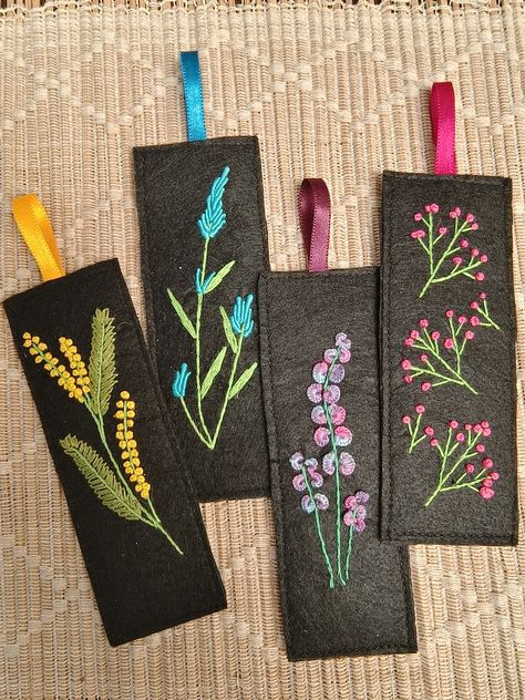 An Assorted Set of Hand Embroidered wildflower Bookmark set of 4 - Etsy Hand Sewing Bookmark, Diy Embroidery Bookmark, Felt Embroidered Bookmarks, Embroidery Bookmark Ideas, Embroidered Bookmarks Diy, Wildflower Bookmark, Embroidered Things, Embroidered Bookmarks, Embroidery Bookmark