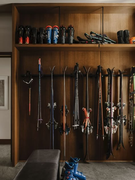 Ski Mudroom, Ski Mud Room, Ski Chalet Interior, Modern Cabin Design, Ski House Decor, Ski Room, Gear Room, Mountain Interiors, Ski Home