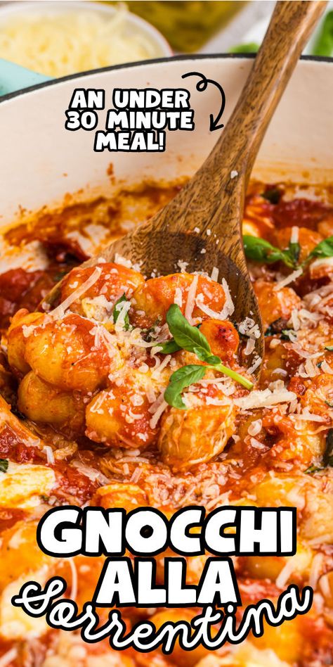 How to make gnocchi with Sorrentina sauce Tomato Sauce Gnocchi, Gnocchi With Marinara Sauce, Gnocchi Pomodoro, Gnocchi Ricotta, Gnocchi Recipes Easy, Gnocchi Pasta, Baked Gnocchi, Mom Recipes, 2024 Recipes