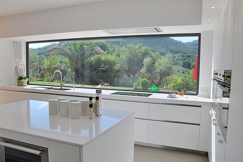 Kitchen Window Design, Large Window, White Modern Kitchen, Luxury Kitchen Design, Kitchen Room Design, Kitchen Inspiration Design, Kitchen Projects, Window Design, Kitchen Layout