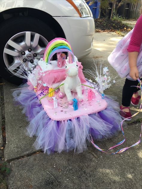 Teddy bear parade, parade float ideas Derby Shoebox Float, Teddy Bear Float Parade, Unicorn Wagon Float, Unicorn Parade Float Ideas, Mini Parade Float Ideas, Macys Day Parade Float Ideas For Kids, Unicorn Shoe Box Float, Fiesta Parade Float Ideas For Kids, Shoe Box Floats Ideas Schools