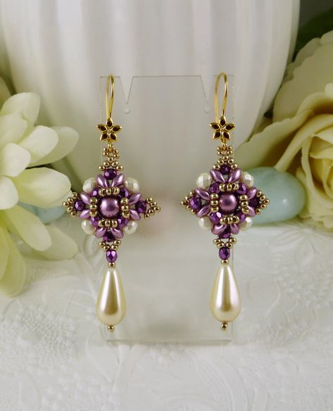 Woven Dangle Earrings in Purple, Pearl Drop - Etsy Woven Earrings, Super Duo Beads, Braided Bracelet Diy, Dusty Lavender, Duo Beads, Purple Fire, Super Duo, Petal Flower, Beaded Jewelry Designs