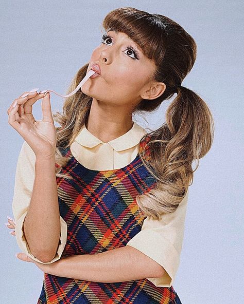 ARIANA GRANDE - 2016 | HAIRSPRAY LIVE Ariana Grande 2016, Adriana Grande, Hairspray Live, 60s Aesthetic, Lights Camera Action, Dangerous Woman, American Singers, Studio Album, Hairstyles With Bangs