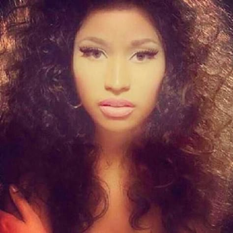 Nicki Minaj is very pretty with that hairstyle!! ♥ Nicki Minaj Rap, Old Nicki Minaj, Photoshop Face, Nicki Minaj Wallpaper, Harajuku Barbie, Nicki Minaj Barbie, Nicki Minaj Photos, Nicki Minaj Pictures, Female Rappers