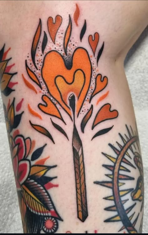 Template Tattoo, Traditional Tattoo Woman, Meaningful Tattoo Ideas, Traditional Tattoo Inspiration, Traditional Tattoo Sleeve, Meaningful Tattoo, Traditional Tattoo Art, Knee Tattoo, American Traditional Tattoo