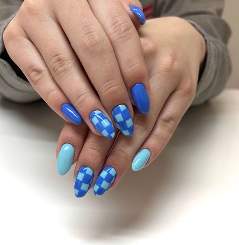 Savannah Dawson on Instagram: “🏁🏁 #gelnails #utahnails #nailart #nailfeed #nailinspiration #nailpower #nails #nailstagram #nailworld #bombnails #luminarynails…” Byu Nails, Blue Nail Designs Simple, Purple Checkered Nails, 2 Tone Nails, Blue Checkered Nails, Cute Blue Nail Designs, Two Tone Nail Designs, Checked Nails, Basketball Nails