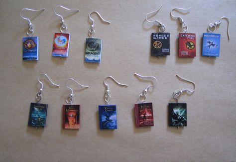 Hunger games/Percy jackson/Divergent bookcover by PrincesCauldron, £2.99 Divergent Book, The Divergent, Fandom Jewelry, Book Earrings, Hunger Games Trilogy, Foto Tips, Percy Jackson Books, The Fault In Our Stars, Pink Jewelry