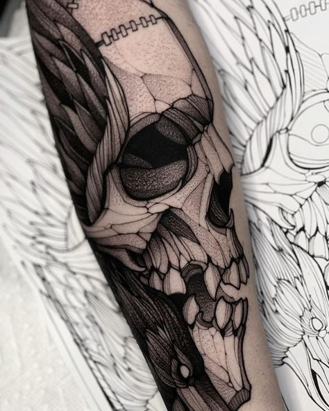 Max LaCroix on Instagram: “💀💀💀 • done at @akara_arts, Milwaukee WI • made with @empireinks, @needlejig needles, @cheyenne_tattooequipment sol nova unlimited •…” Crow Skull Tattoo, Raven Tattoo Design, Flash Ideas, Cool Tattoo Drawings, Skull Sleeve Tattoos, Skull Sleeve, Dragon Sleeve Tattoos, Forearm Sleeve, Crow Tattoo