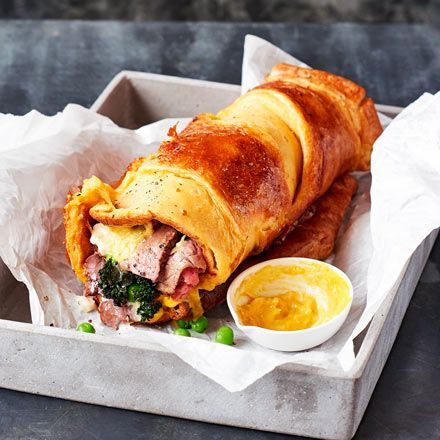 Yorkshire Pudding Wraps Yorkshire Pudding Wrap, Yorkshire Pudding, Spaghetti Bolognese, Roast Dinner, Sunday Roast, Bbc Good Food Recipes, British Food, Samosa, Garden Bar