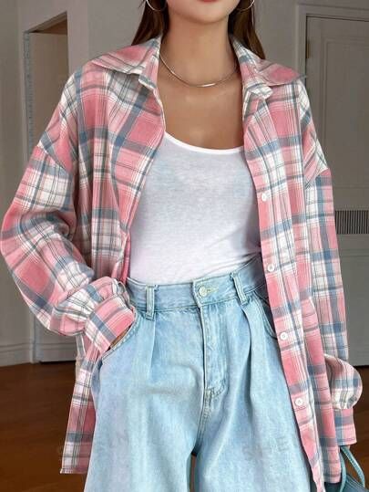 How To Style Pink Blouse, Pink Checked Shirt Outfit, Long Oversized Shirt Outfits, Pink Check Shirt Outfit Women, Checkered Long Sleeves Outfit, Checked Shirt Outfit Women, Checkered Shirt Outfit Women, Check Shirt Outfit Women, Boyfriend Shirt Outfit