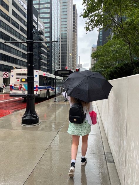 Mini Backpack Aesthetic Outfit, Backpack Outfit Aesthetic, Backpack Aesthetic Outfit, Mini Backpack Aesthetic, Chicago City Aesthetic, Mini Backpack Outfit, Backpack Aesthetic, Rainy City, Aesthetic Backpack