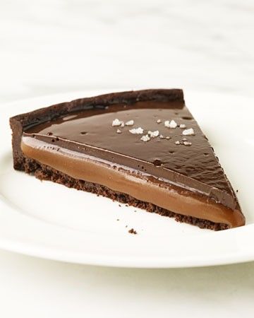 Recipes from "Martha Bakes" - Create timeless tart desserts using pate sucree, or tart shell dough. Caramel Tart Recipe, Caramel Tarts, Salted Caramel Chocolate Tart, Chocolate Caramel Tart, Chocolate Silk Pie, Caramel Tart, Chocolate Pie, Salted Caramel Chocolate, White Plate