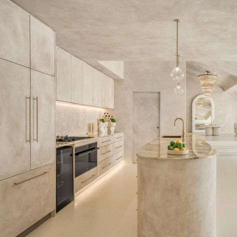 Matt Jamieson & Emma Sweeny on Instagram: “THE KITCHEN…🍴” Mediterranean Style Home, Venetian Plaster, Blog Images, Kitchen Inspo, Futurism, Dream Home Design, Gold Coast, Kitchen Renovation, Room Interior