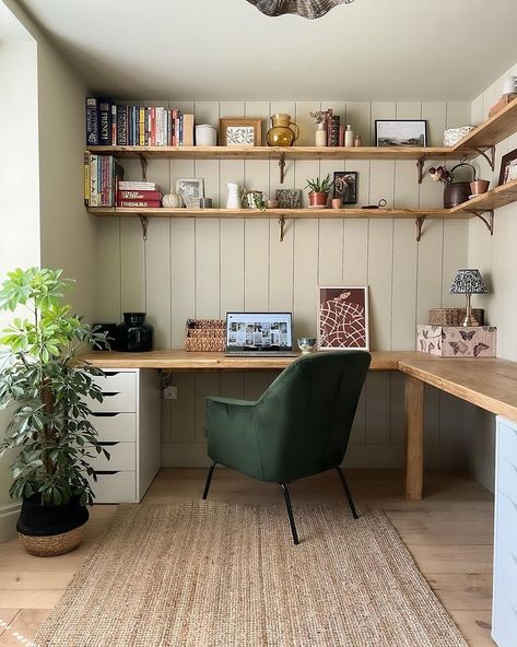 Hannah | Interiors | Adding character to a new-build on Instagram: "The Office before and after for transformation tuesday! What we added … •Engineered wood floor •DIY bespoke wrap around desk •DIY shelves…" Wrap Around Desk, Vertical Shiplap, Diy Wood Floors, Desk Diy, Scaffold Boards, Skirting Boards, Diy Flooring, Desk Shelves, Engineered Wood Floors