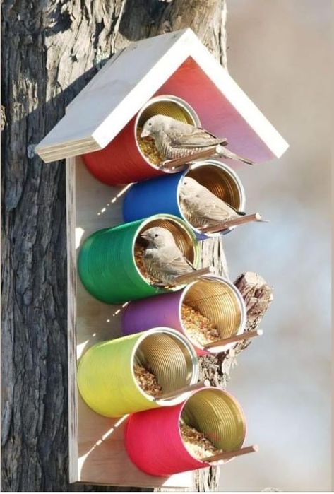 Bird Houses Ideas Diy, Homemade Bird Feeders, Recycled Tin, Diy Bird Feeder, Balcony Ideas Apartment, Diy Birds, Small Balcony Decor, Garden Art Sculptures Diy, Tin Cans