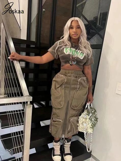 Cargo Women, Cargo Skirt Outfit, Y2k Autumn, Y2k Skirt, Cargo Skirt, Cute Swag Outfits, Baddie Outfits Casual, Dope Outfits, Swag Outfits