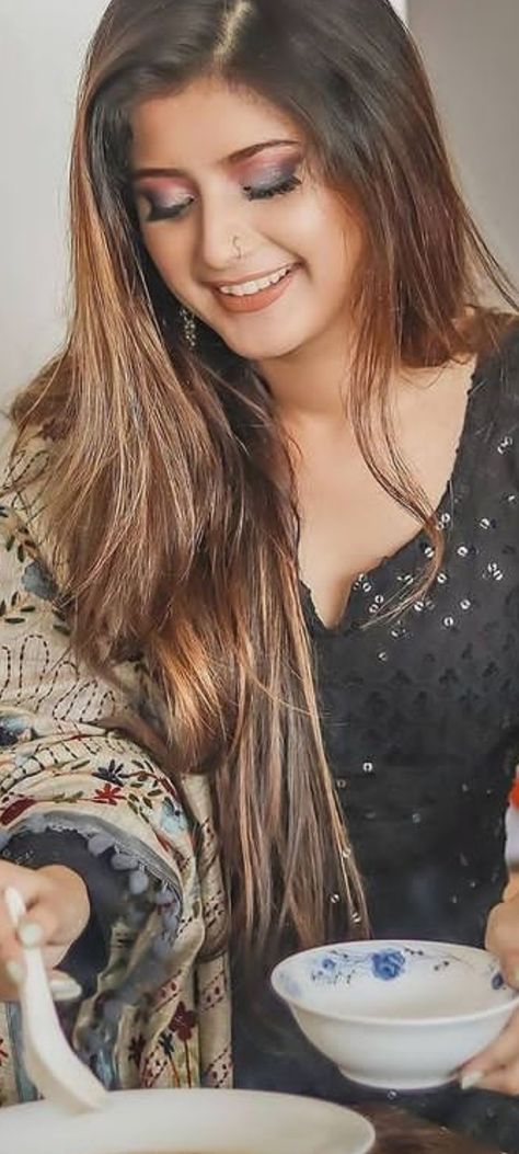 Arshifa Khan, Long Hair Styles, Hair Styles, Hair, Beauty, Quick Saves