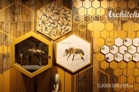 Honey Store, Shoe Store Design, Hexagon Wall, Honey Brand, Bee Shop, Modern Kitchen Design Ideas, Honey Packaging, Interactive Exhibition, Honey Shop