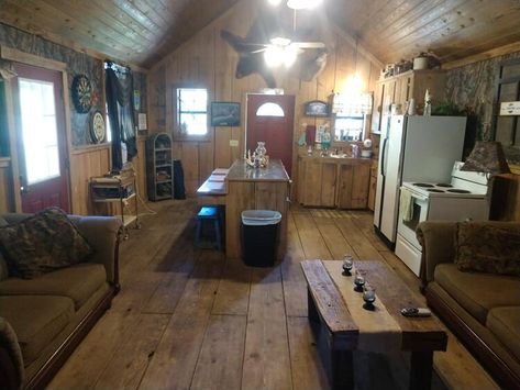 Deer Camp Cabin, Hunting Guide, Deer Camp, Hunting Cabin, Hunting Camp, Big Table, Bird Hunting, Skateboard Design, Bunk House