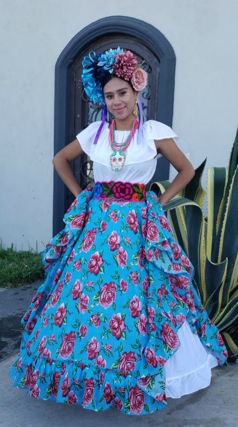 Mexican womans dress SKIRT ONLY day of the dead mexican fiesta coco theme party noche de muertos 39.5 inches revolucionary 100cm by mexicotodocorazon on Etsy Mexican Fiesta Party Outfit, Mexican Outfits For Women, Mexican Fancy Dress, Mexican Clothing Style, Coco Theme Party, Jalisco Dress, Mexican Skirts, Womans Dress, Mexican Independence